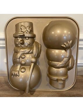 Williams Sonoma Snowman Cake Pan/Christmas Holiday Baking Mold/No Stick Aluminum
